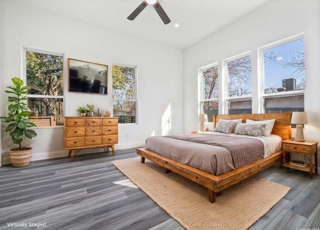 Property at 445 Cooper St, San Antonio, TX 78210, 3 beds, 2.5 baths