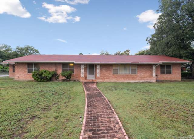 Property at 727 S Mittman, San Antonio, TX 78203, 4 beds, 3 baths
