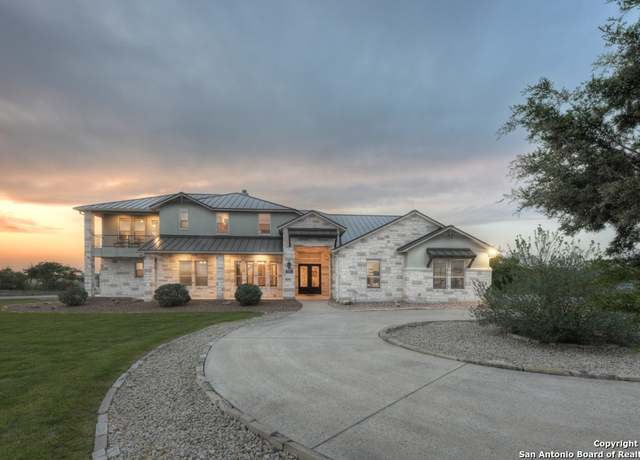 Property at 552 Copper Crst, New Braunfels, TX 78132, 3 beds, 3.5 baths
