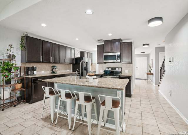 Property at 1731 Emerald Edge, San Antonio, TX 78245, 5 beds, 2.5 baths