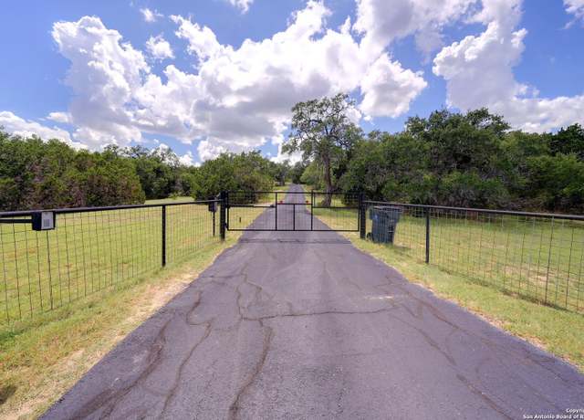 Property at 935 Spring Br, Spring Branch, TX 78070, 3 beds, 2 baths