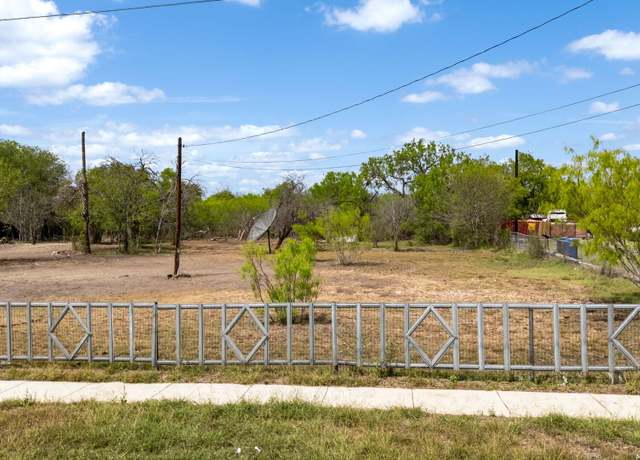 Property at 667 W Petaluma, San Antonio, TX 78221