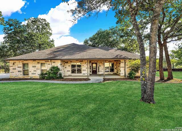 Property at 152 Legacy Vw, La Vernia, TX 78121, 3 beds, 2 baths