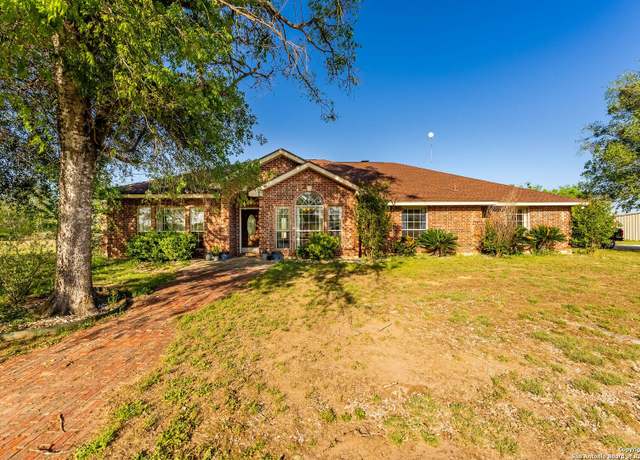 Property at 2680 County Road 342, La Vernia, TX 78121, 3 beds, 2 baths