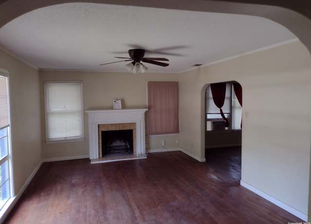 Property at 415 North, San Antonio, TX 78201-3727, 4 beds, 2 baths