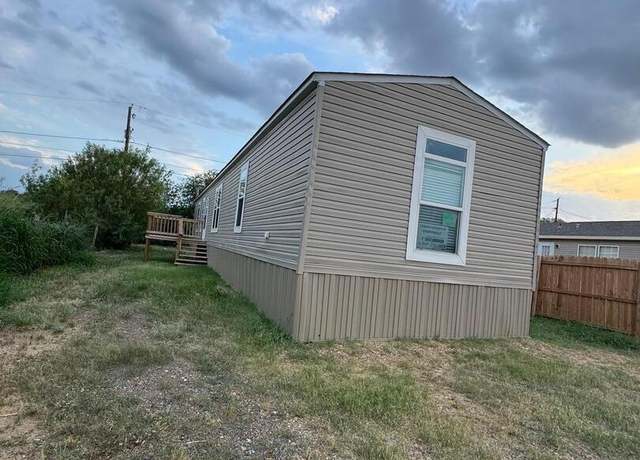 Property at 1608 Hildago, Cotulla, TX 78017, 3 beds, 2 baths