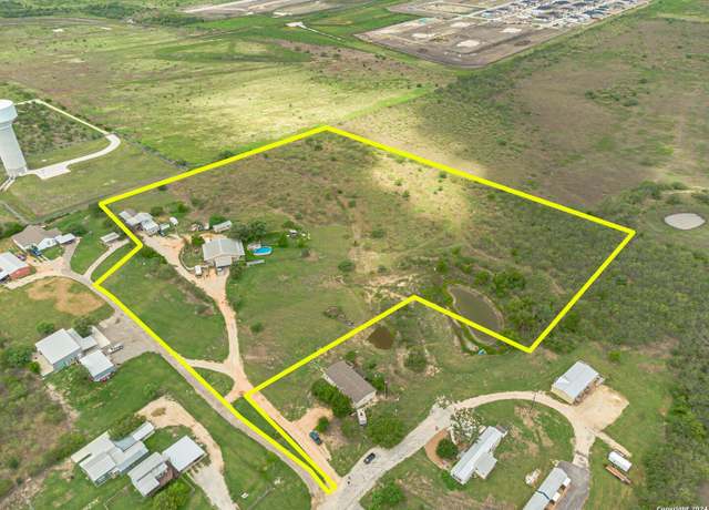 Property at 316 Castin Ln, New Braunfels, TX 78130, 7 beds, 7 baths