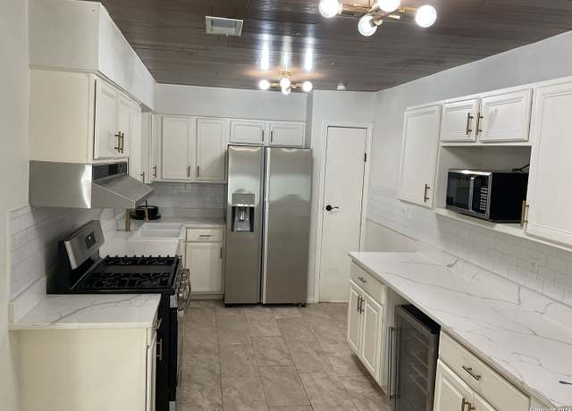 Property at 4543 Guadalajara Dr, San Antonio, TX 78233-6829, 3 beds, 2 baths