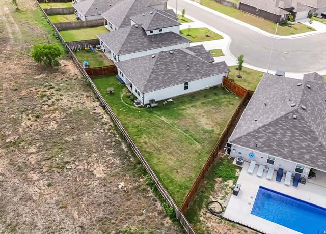 Property at 1024 Peccary Pl, Seguin, TX 78155, 3 beds, 2 baths