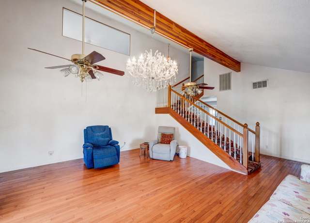 Property at 106 Hickory Cir, Floresville, TX 78114, 4 beds, 2.5 baths
