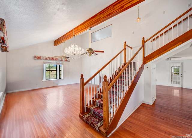 Property at 106 Hickory Cir, Floresville, TX 78114, 4 beds, 2.5 baths