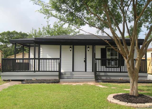 Property at 1115 W 4th, Freeport, TX 77541, 3 beds, 1 bath
