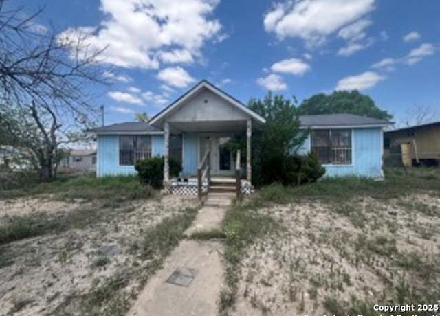 Property at 938 Avenue I, Poteet, TX 78065, 3 beds, 1 bath