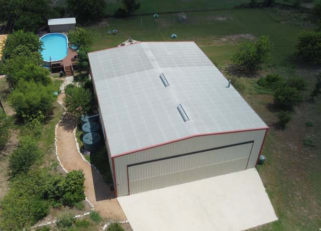 Property at 121 Pitts Ln, Marion, TX 78124-6596, 5 beds, 3.5 baths