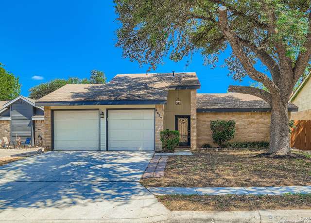 Property at 9627 Wildwood Rdg, San Antonio, TX 78250, 3 beds, 2 baths