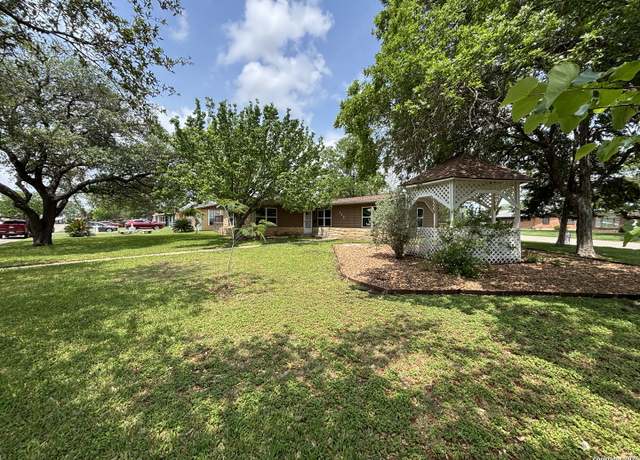 Property at 135 Dublin Ave, San Antonio, TX 78223, 3 beds, 1.5 baths