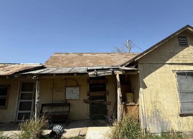 Property at 329 5th, Poteet, TX 78065, 1 bed, 1 bath