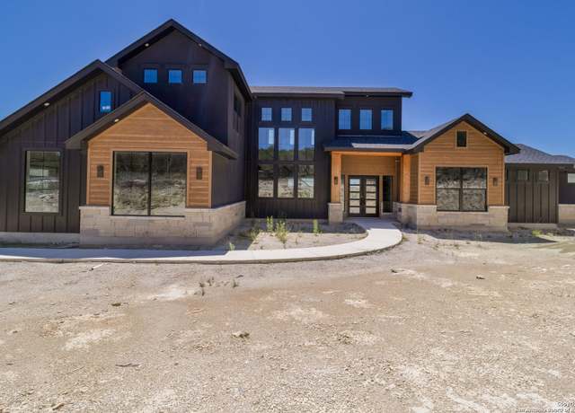 Property at 118 Sonderland Pass, Comfort, TX 78013, 3 beds, 3 baths