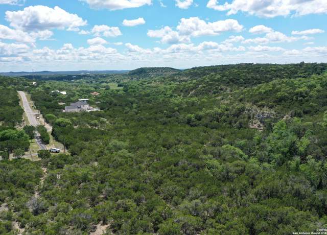 Property at 417 Sparkling Spgs, Boerne, TX 78006