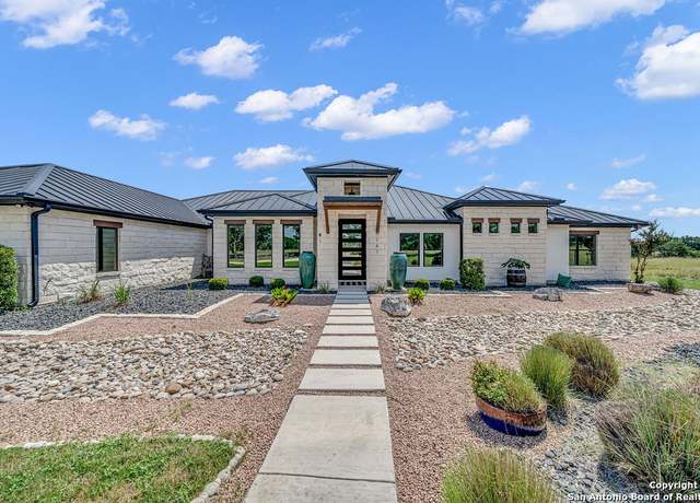 Property at 747 San Juan, Kerrville, TX 78028, 4 beds, 3 baths