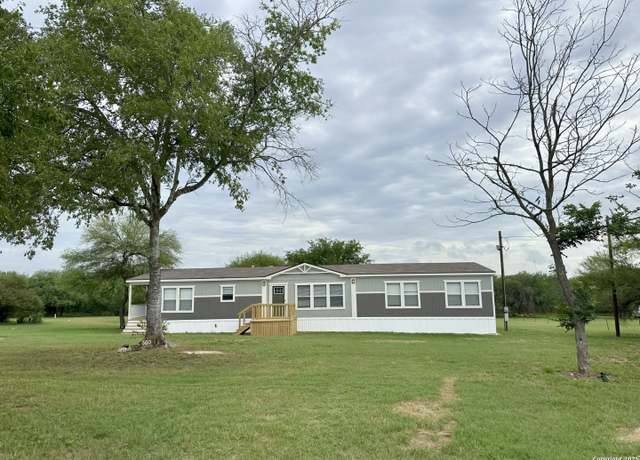 Property at 350 County Road 6752, Devine, TX 78016, 4 beds, 2 baths