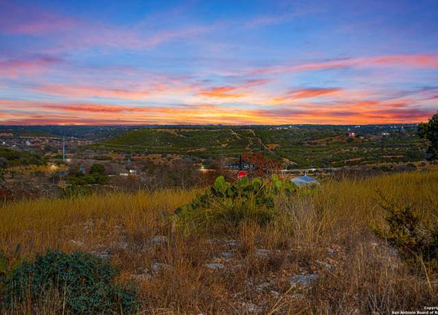 Property at 216 Heights Trl, Kerrville, TX 78028