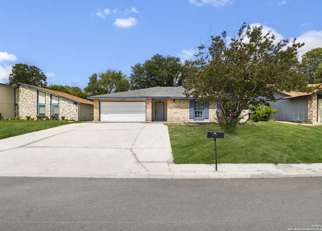 Property at 2811 Lake Mdw, San Antonio, TX 78222, 4 beds, 2 baths