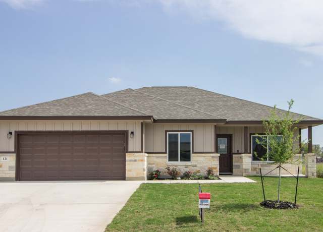 Property at 121 Lost Pines Ln, Marion, TX 78124, 3 beds, 2 baths
