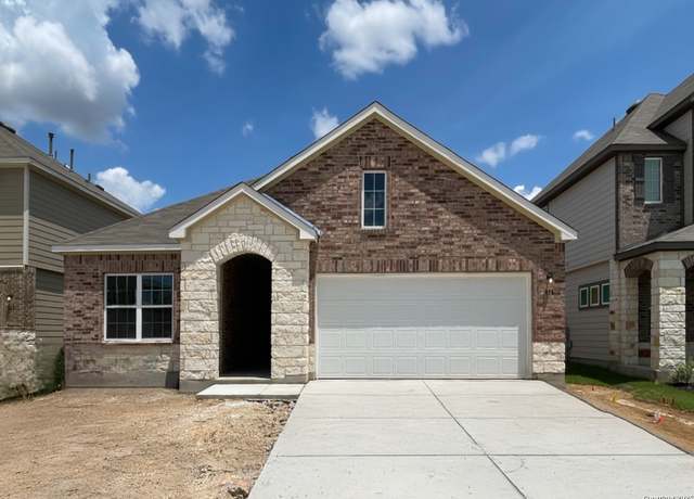 Property at 138 Beveridge, Seguin, TX 78155, 3 beds, 2 baths