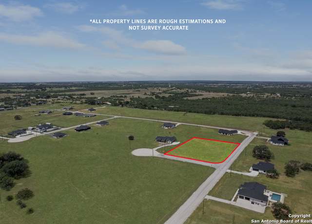 Property at 104 Hidden Hls, Floresville, TX 78114