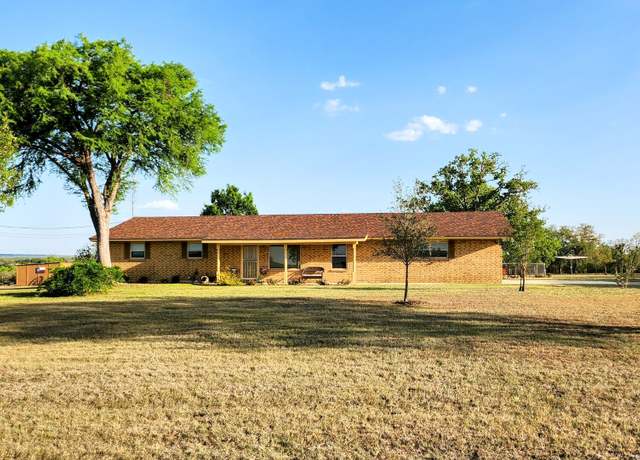 Property at 601 Rohlf, Seguin, TX 78155, 3 beds, 2 baths