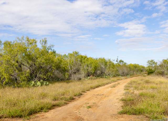 Property at 9 FM 1581, Pearsall, TX 78061
