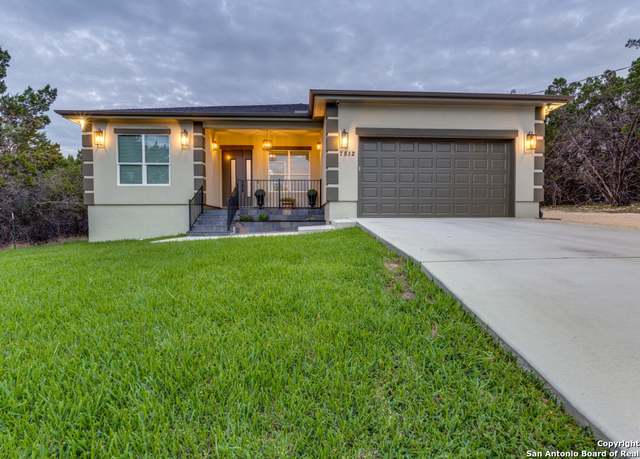 Property at 7812 Ventura Blvd, Selma, TX 78154, 3 beds, 2.5 baths