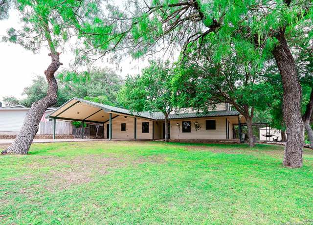 Property at 39 Oak, Brackettville, TX 78832, 3 beds, 2 baths