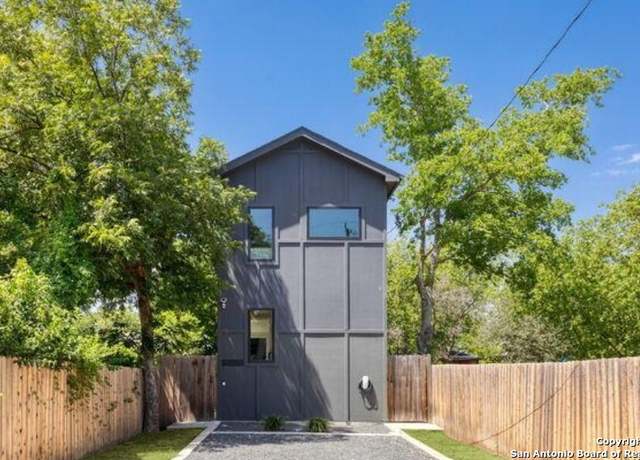 Property at 1641 Center, San Antonio, TX 78202, 2 beds, 2.5 baths