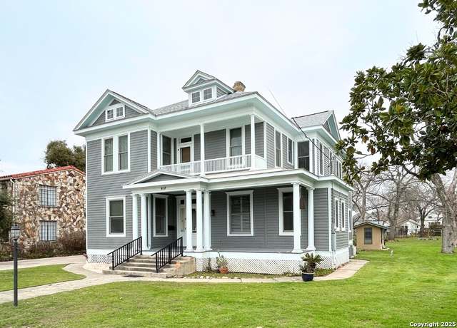 Property at 419 N River St, Seguin, TX 78155-4927, 5 beds, 3 baths