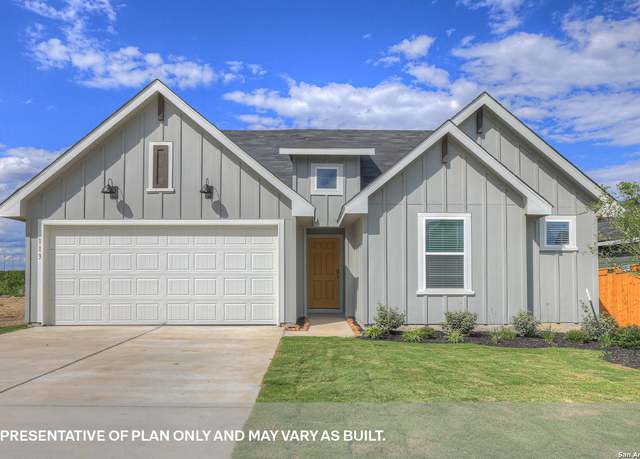 Property at 223 Las Lomas, San Marcos, TX 78666, 3 beds, 2 baths