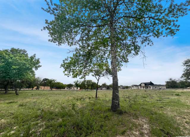 Property at 100 Pioneer Trl, Adkins, TX 78101