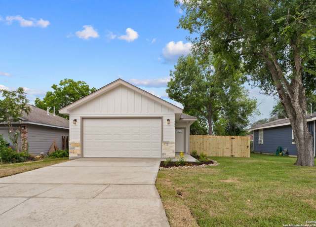 Property at 530 W Byrd Blvd, Universal City, TX 78148, 3 beds, 2 baths