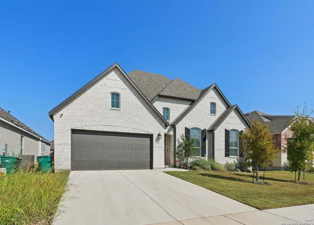 Property at 119 Huntwick Dr, Boerne, TX 78006-2696, 3 beds, 3.5 baths