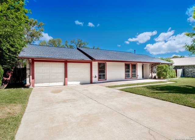 Property at 8207 Phoenix Ave, Universal City, TX 78148, 4 beds, 2 baths