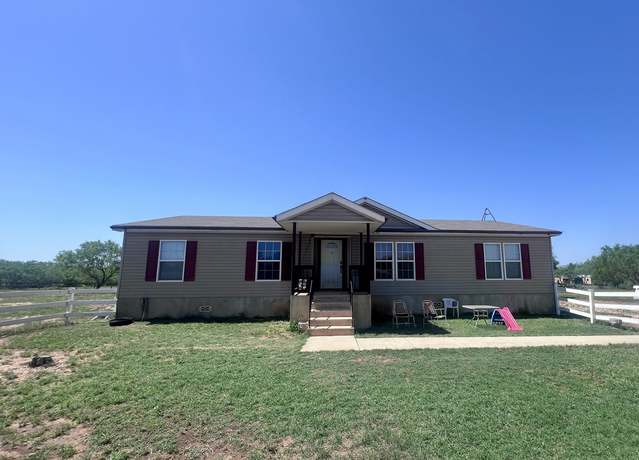 Property at 8990 Fm 2146, Jourdanton, TX 78026, 4 beds, 2 baths