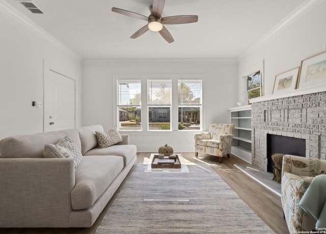 Property at 2629 E Houston St, San Antonio, TX 78202-3228, 3 beds, 1 bath