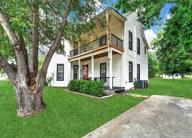 Property at 1209 C St, Floresville, TX 78114, 4 beds, 2 baths
