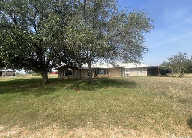 Property at 19749 State Highway 16, Von Ormy, TX 78073, 3 beds, 2 baths