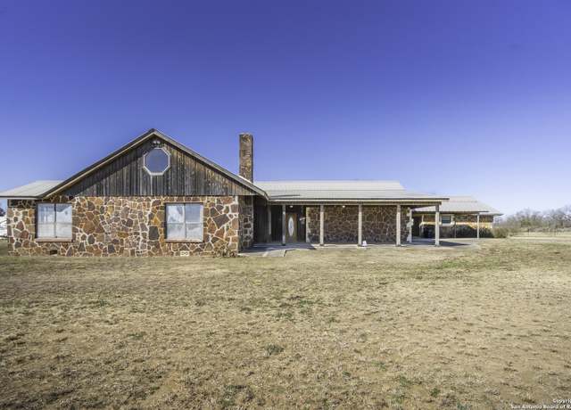 Property at 1001 Horton Ln, Poteet, TX 78065-4184, 3 beds, 5 baths
