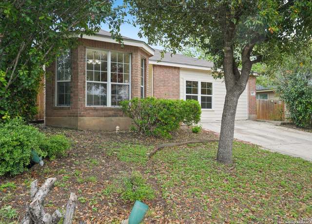 Property at 810 Canyon Ridge Dr, San Antonio, TX 78227, 5 beds, 2 baths
