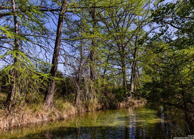 Property at 816 Cornelius Rd, Utopia, TX 78884, 2 beds, 1 bath