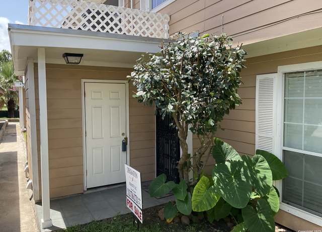 Property at 7322 Oak Mnr #36, San Antonio, TX 78229, 3 beds, 2.5 baths