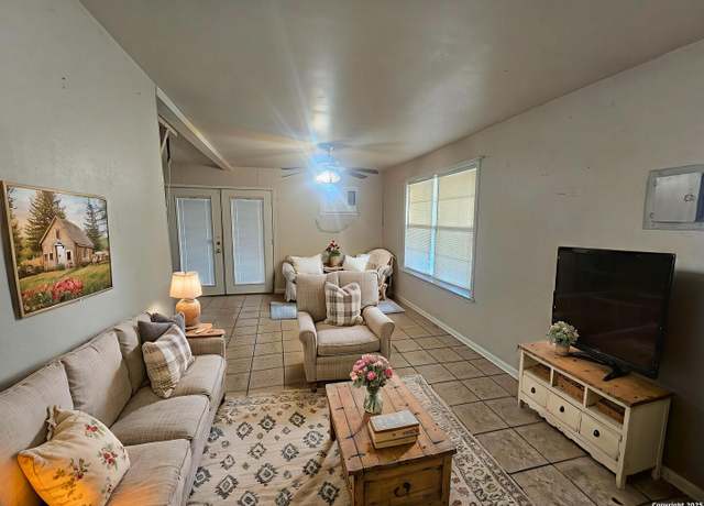 Property at 2717 Ceralvo St, San Antonio, TX 78237-4236, 3 beds, 1 bath